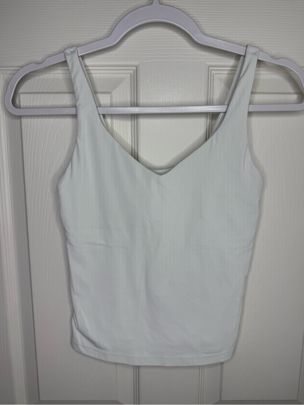 OFFLINE by Aerie White V Neck Athletic Tank Top Size S